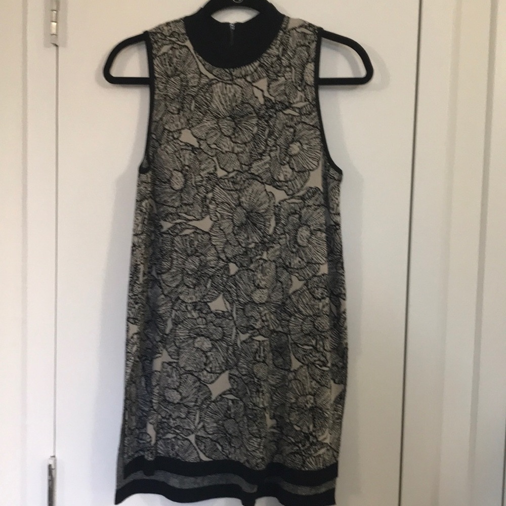 NWT Anne Klein sleeveless sweater tunic in XS